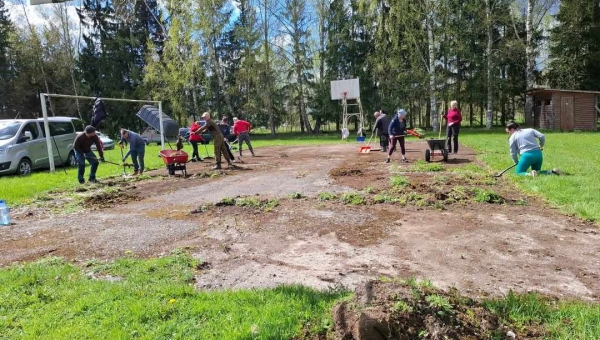 Obinitsa küla äraväsinud staadioni osas jagub ideid ja soove
